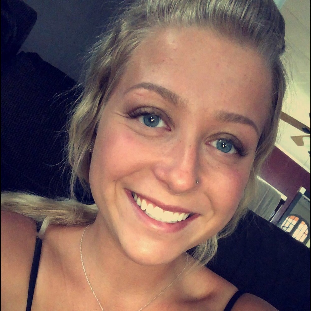 Meet your Posher, Haillee